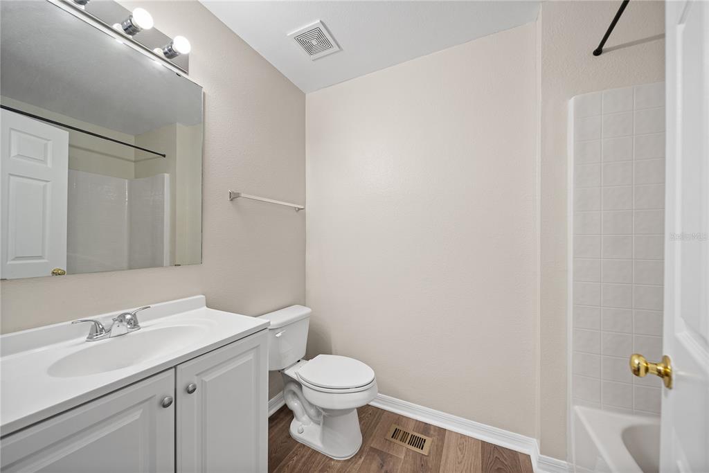 9942 Ashburn Lake Drive Tampa, FL 33610 - Photo 12 of 31