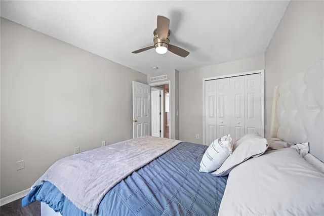 $2,050 | 9942 Ashburn Lake Drive, Tampa, FL 33610