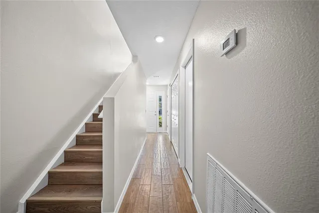 $2,050 | 9942 Ashburn Lake Drive, Tampa, FL 33610