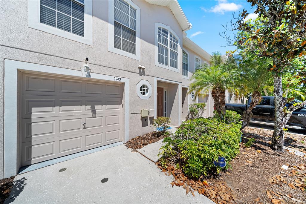 9942 Ashburn Lake Drive Tampa, FL 33610 - Photo 2 of 31