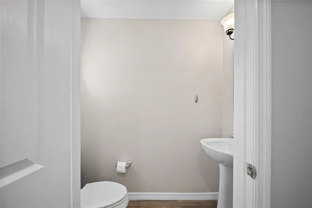 $2,050 | 9942 Ashburn Lake Drive, Tampa, FL 33610