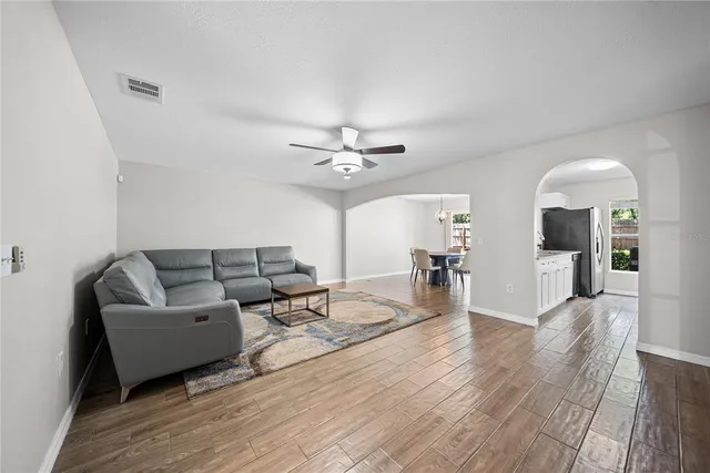 $2,050 | 9942 Ashburn Lake Drive, Tampa, FL 33610