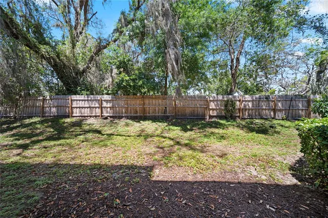 $2,050 | 9942 Ashburn Lake Drive, Tampa, FL 33610
