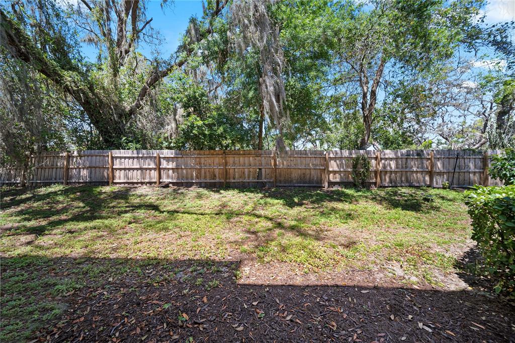 9942 Ashburn Lake Drive Tampa, FL 33610 - Photo 28 of 31