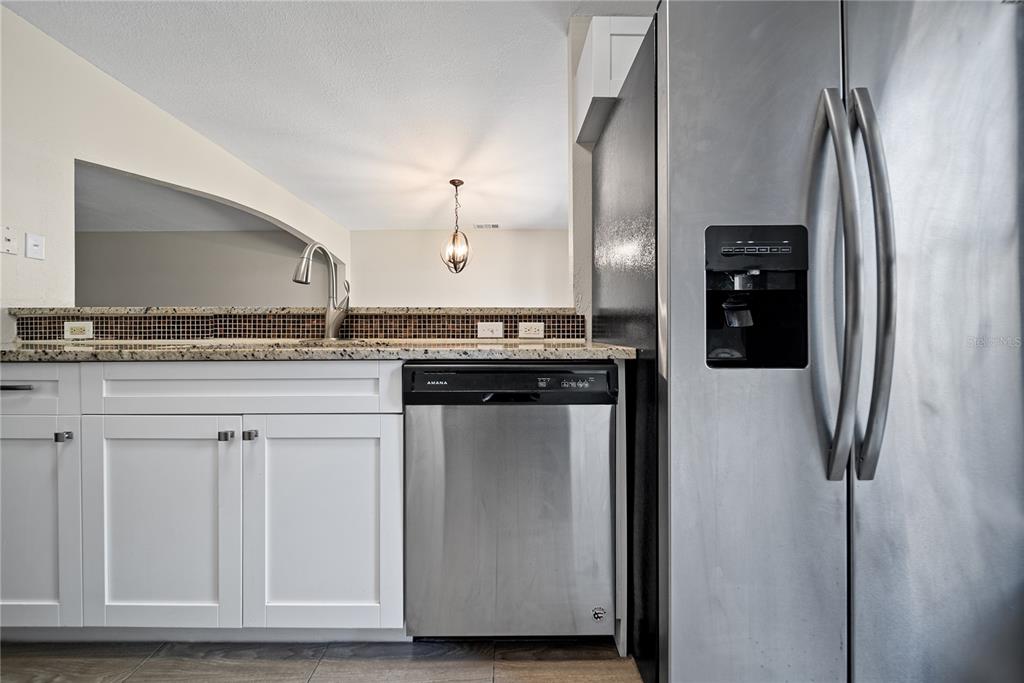 9942 Ashburn Lake Drive Tampa, FL 33610 - Photo 5 of 31