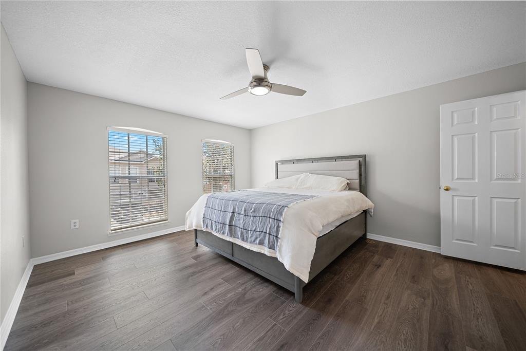 9942 Ashburn Lake Drive Tampa, FL 33610 - Photo 7 of 31