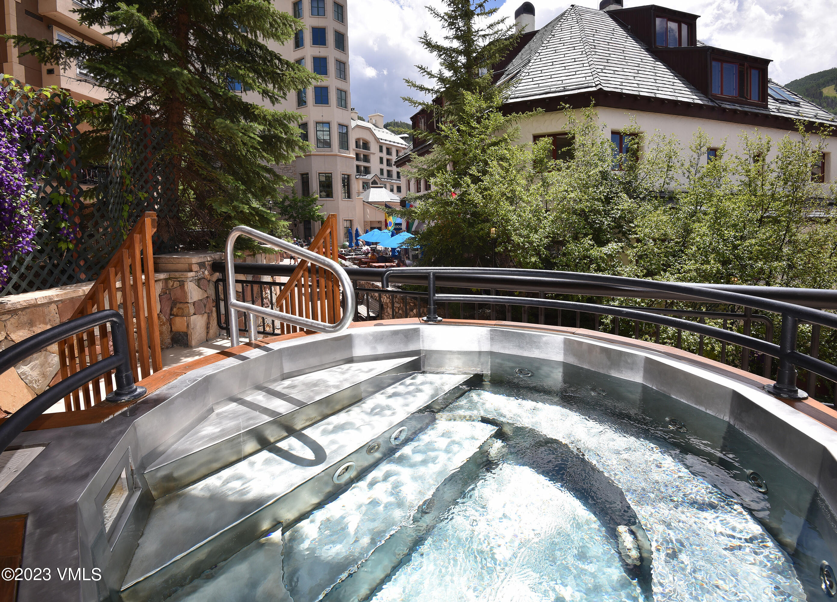 210 Offerson Road, Unit R310/WEEK 51 Beaver Creek, CO 81620 - Photo 28 of 35 a view of swimming pool with a yard