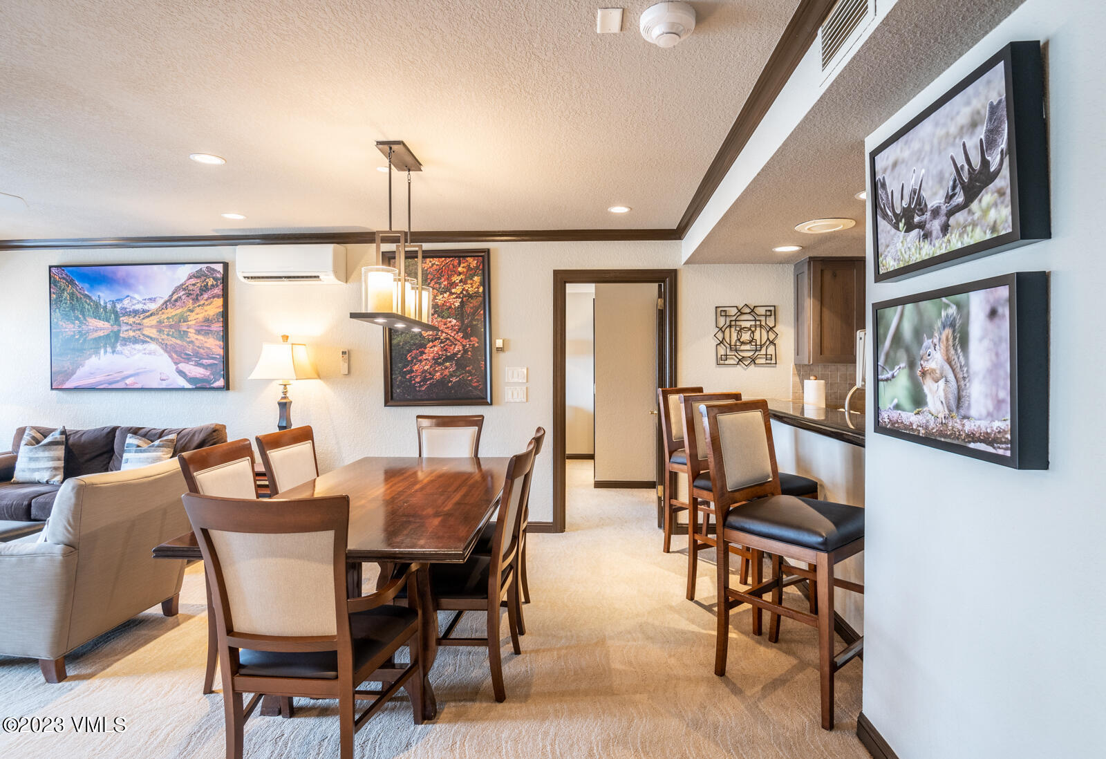 210 Offerson Road, Unit R310/WEEK 51 Beaver Creek, CO 81620 - Photo 5 of 35 a dining room with furniture and window