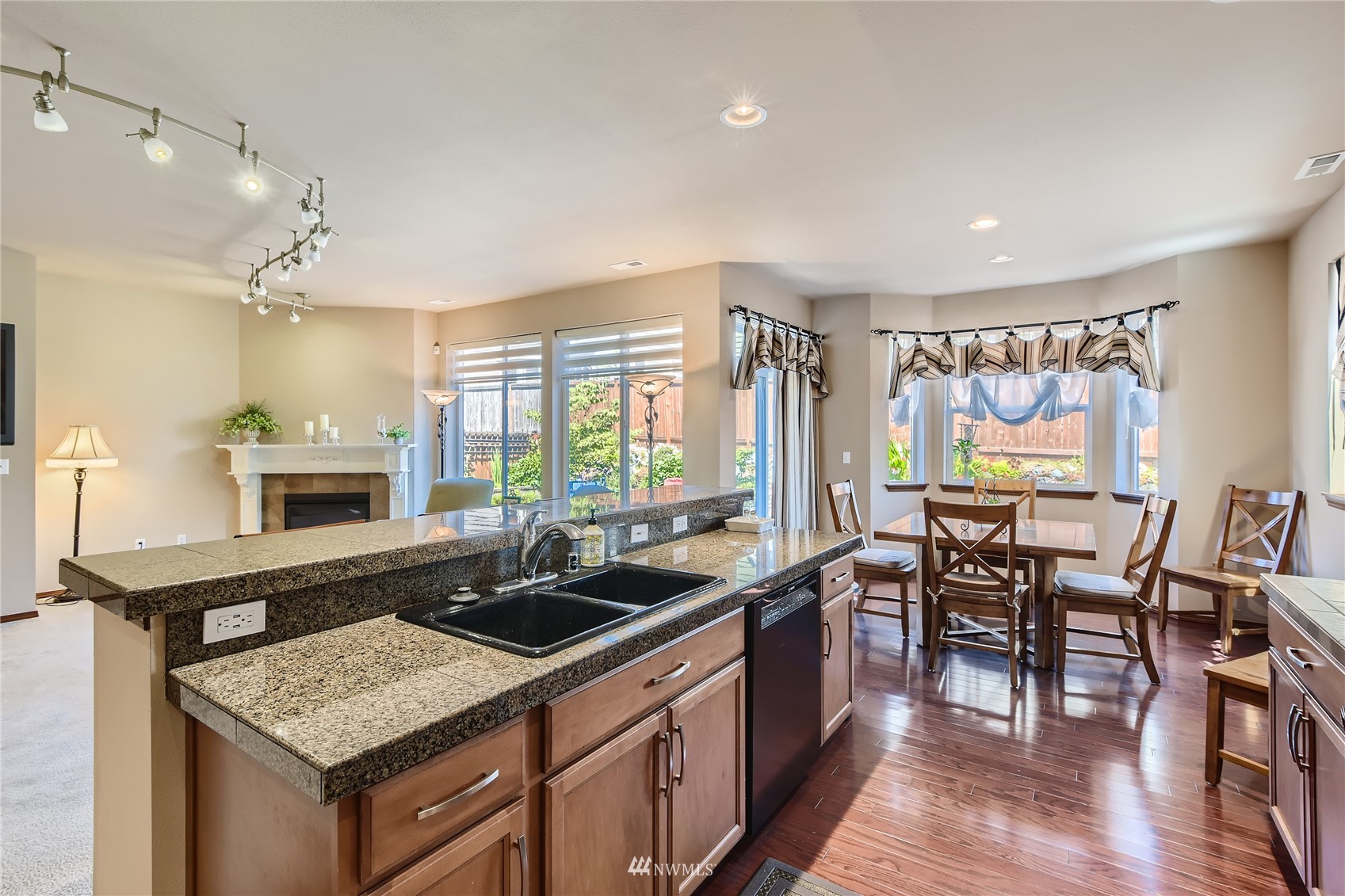 3133 172 Street Southeast Bothell, WA 98012 - Photo 11 of 36