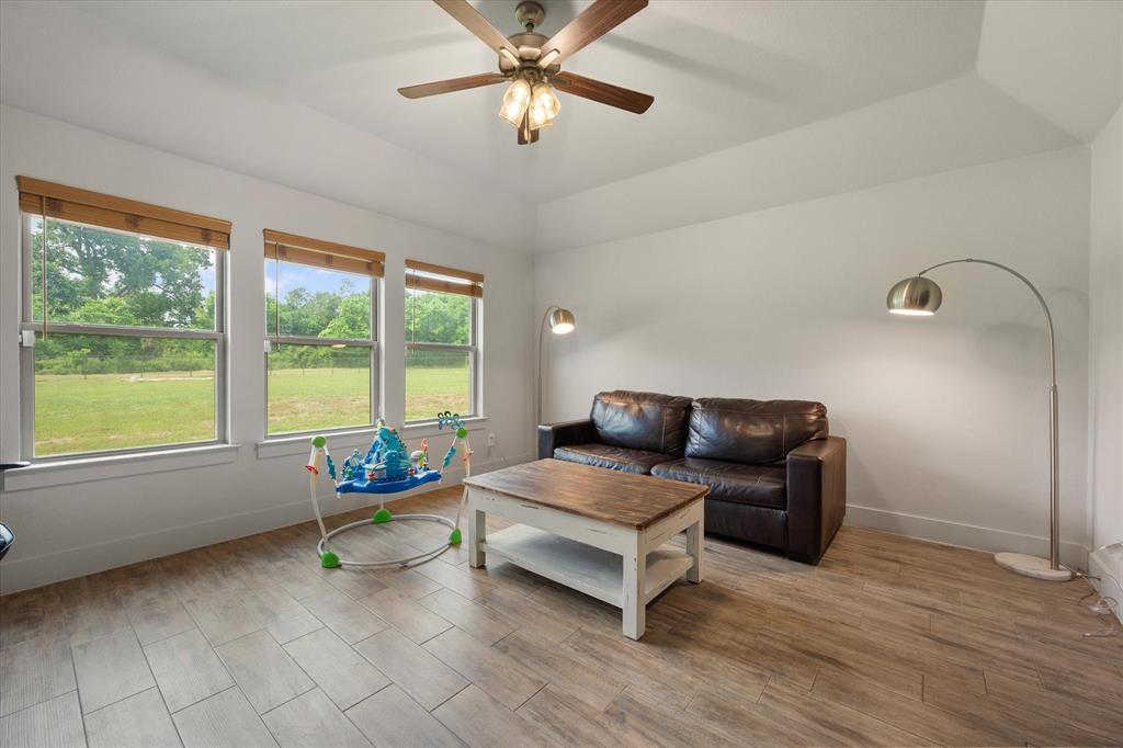 1052 Kessler Road Weatherford, TX 76087 - Photo 22 of 40