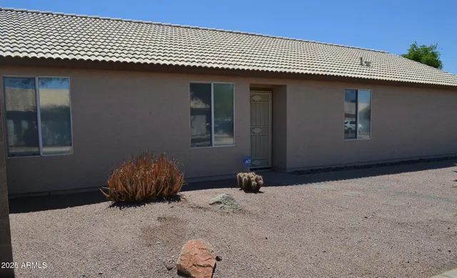 $2,295 | 1964 West 20th Avenue, Apache Junction, AZ 85120