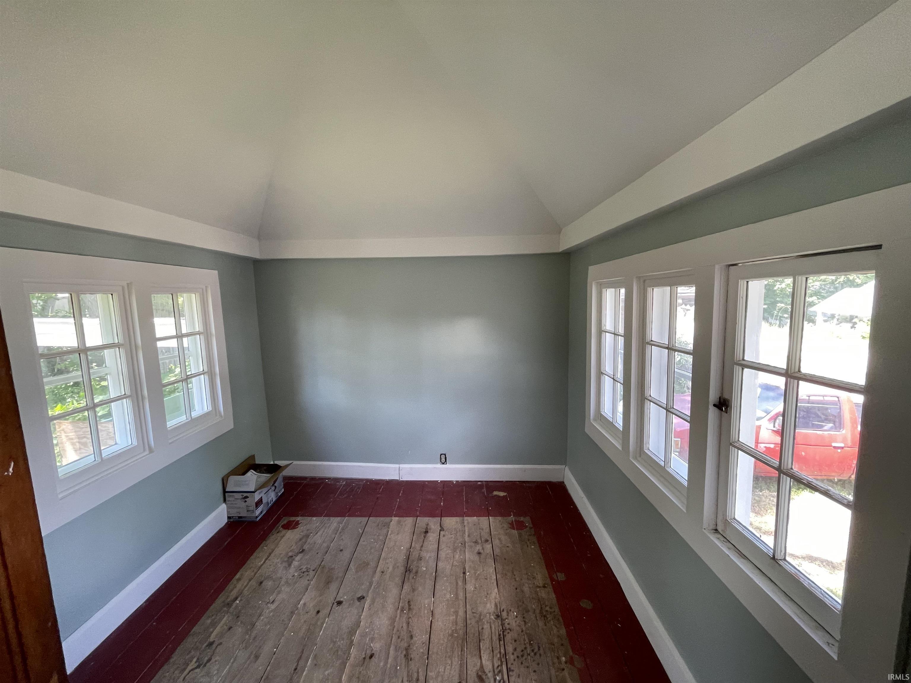 2424 South Milton Drive Bloomington, IN 47403 - Photo 11 of 17