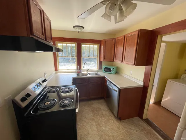 $1,400 | 2424 South Milton Drive, Bloomington, IN 47403