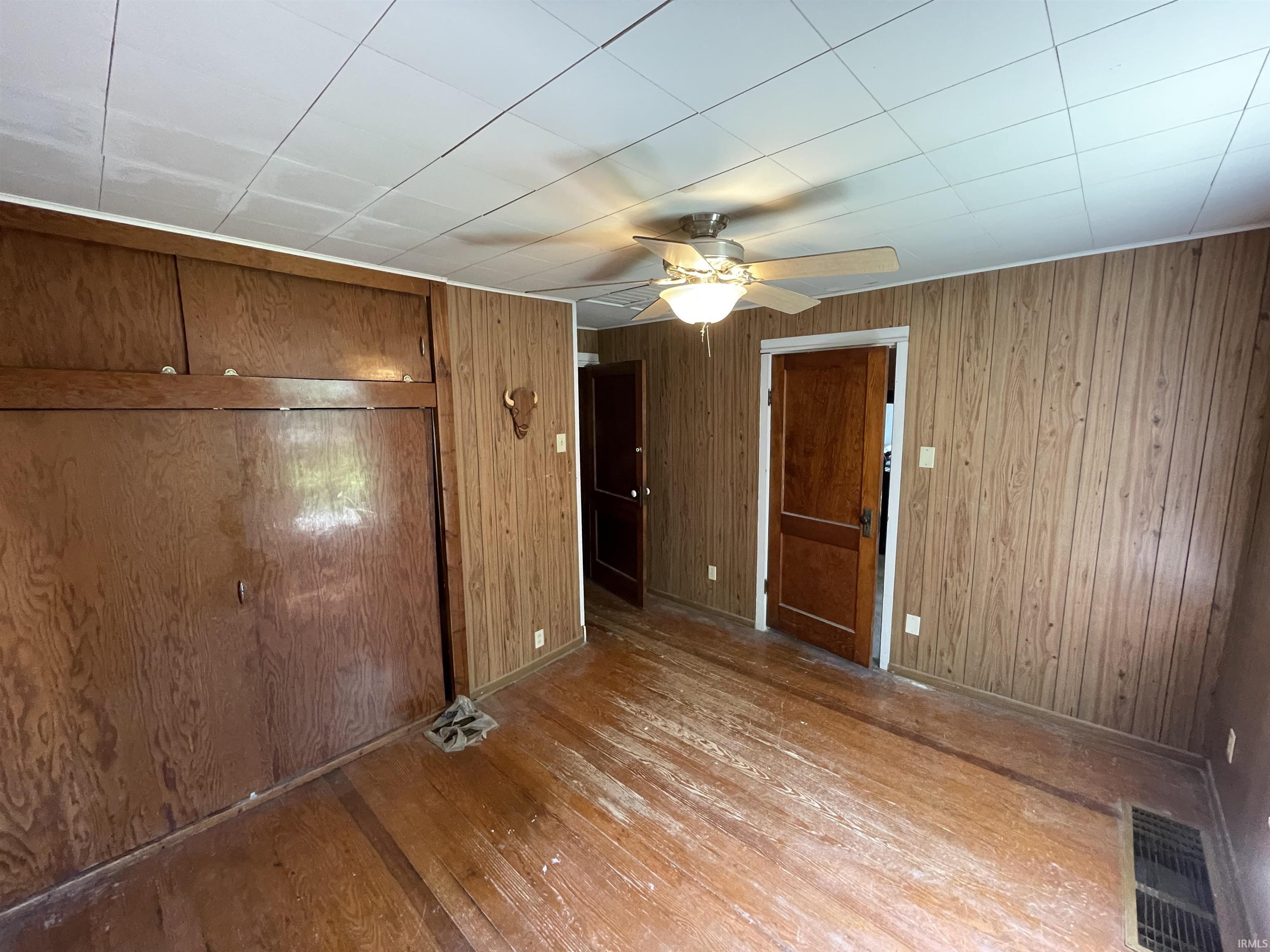 2424 South Milton Drive Bloomington, IN 47403 - Photo 9 of 17