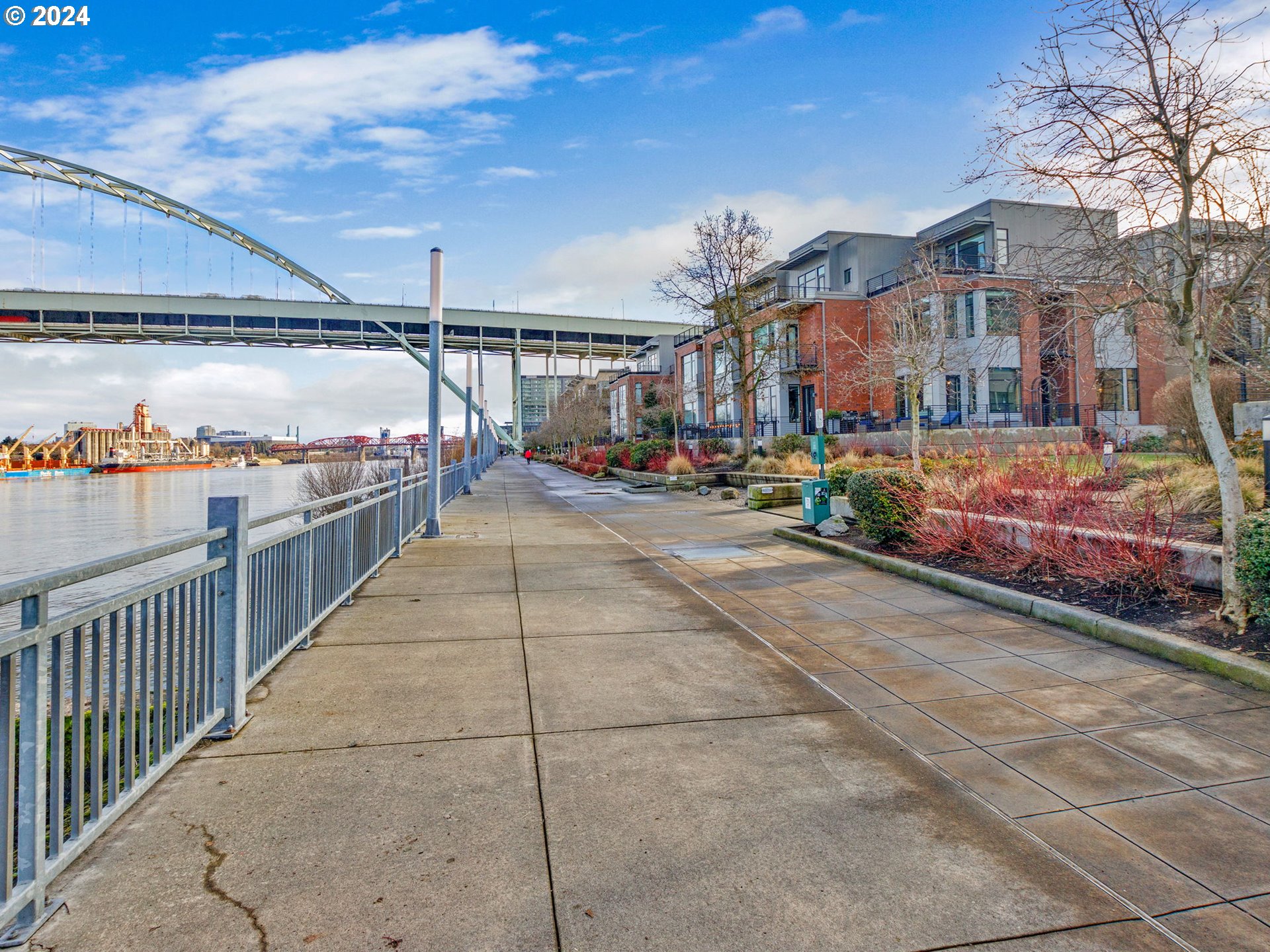 1632 Northwest Riverscape Street Portland, OR 97209 - Photo 6 of 34 Gallery Image 6