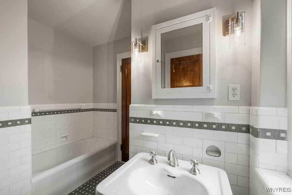 4090 Lower River Road Lewiston, NY 14174 - Photo 33 of 50