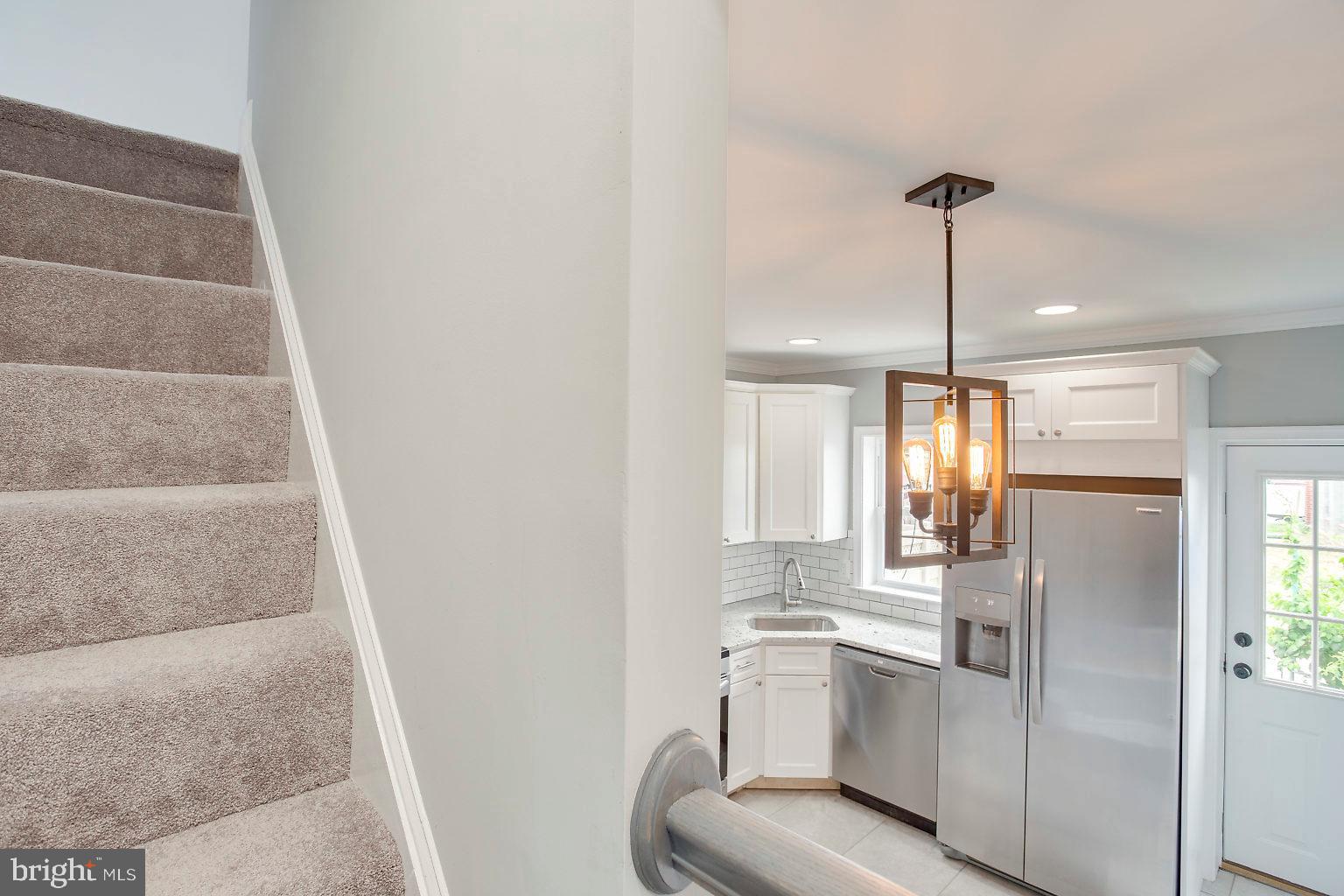 3428 Roland Avenue Baltimore, MD 21211 - Photo 6 of 39 Gallery Image 6