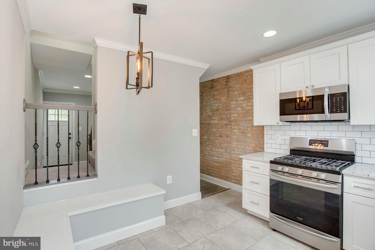 3428 Roland Avenue Baltimore, MD 21211 - Photo 9 of 39 Gallery Image 9