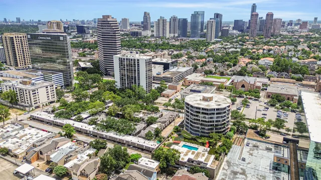 $2,995 | 5050 Woodway Drive, Unit 3M, Houston, TX 77056