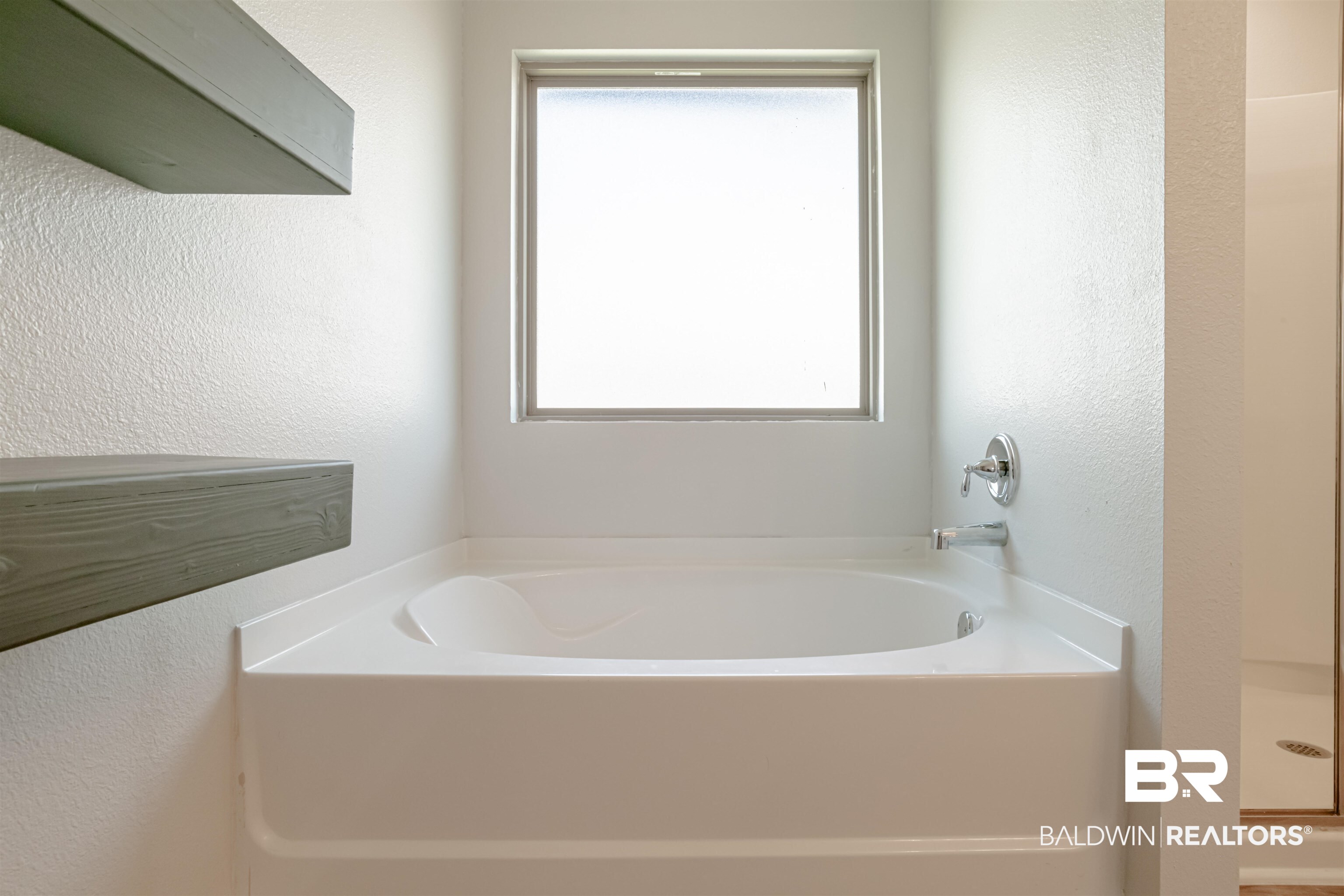 1664 Abbey Loop Foley, AL 36535 - Photo 20 of 31 Garden Tub