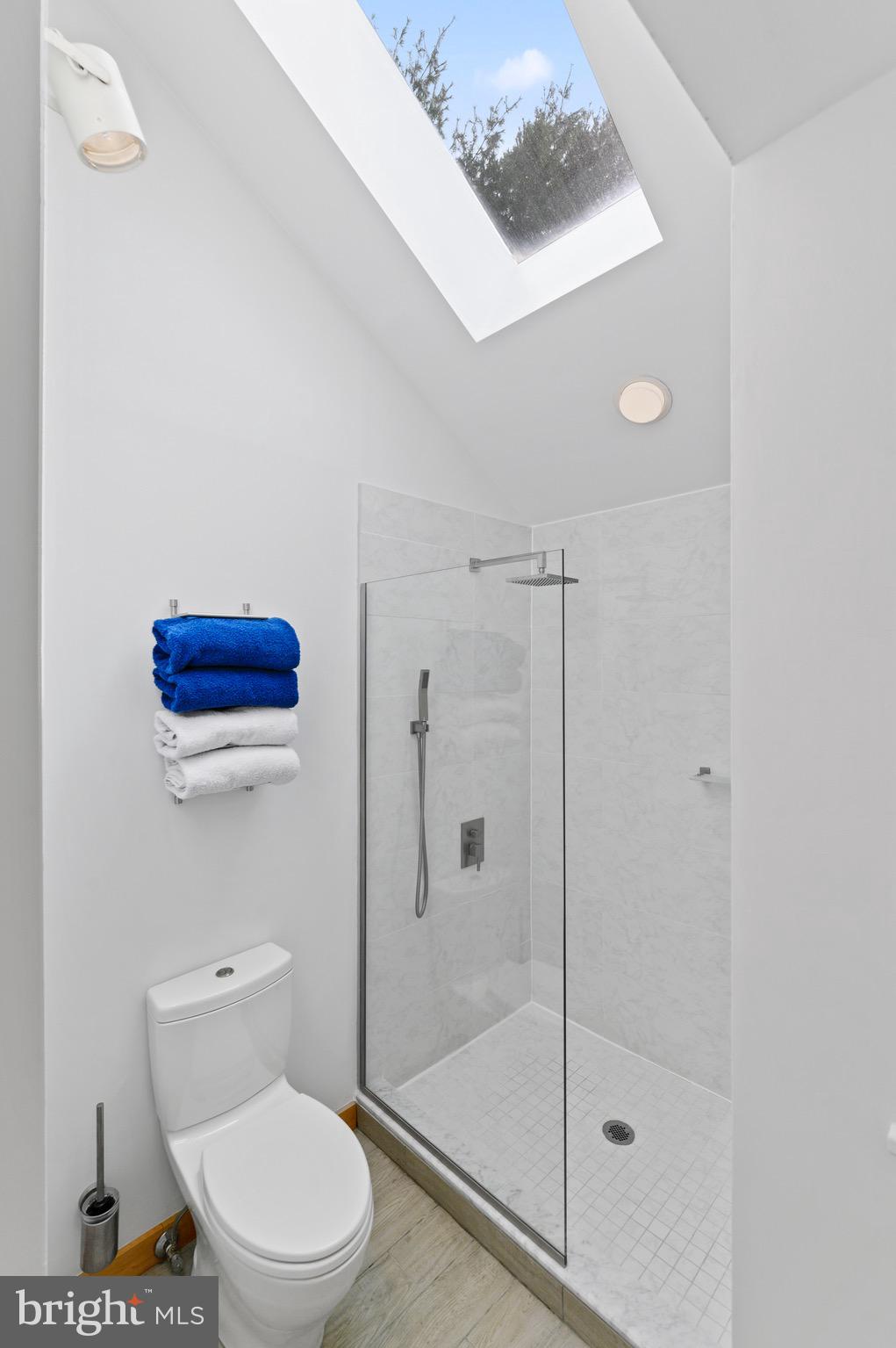 260 Ravenscliff Road Wayne, PA 19087 - Photo 23 of 51 Master Bathroom