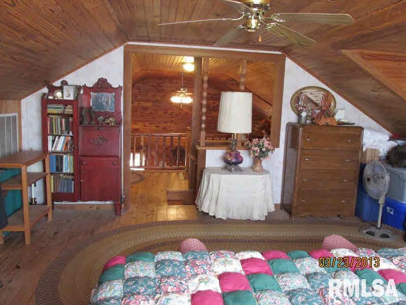 16907 Jordan''s Fort Road Thompsonville, IL 62890 - Photo 8 of 12 Gallery Image 8