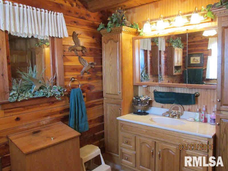 16907 Jordan''s Fort Road Thompsonville, IL 62890 - Photo 9 of 12 Gallery Image 9