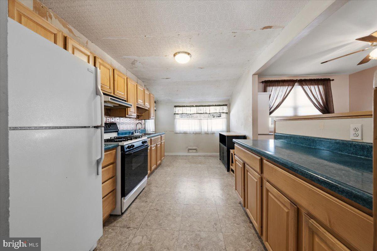 16 Hillside Road Stratford, NJ 08084 - Photo 13 of 52