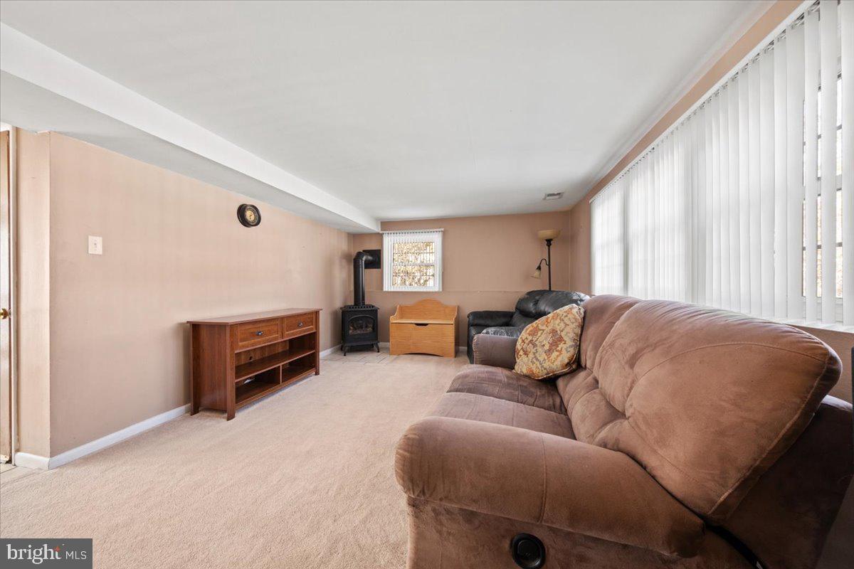 16 Hillside Road Stratford, NJ 08084 - Photo 25 of 52