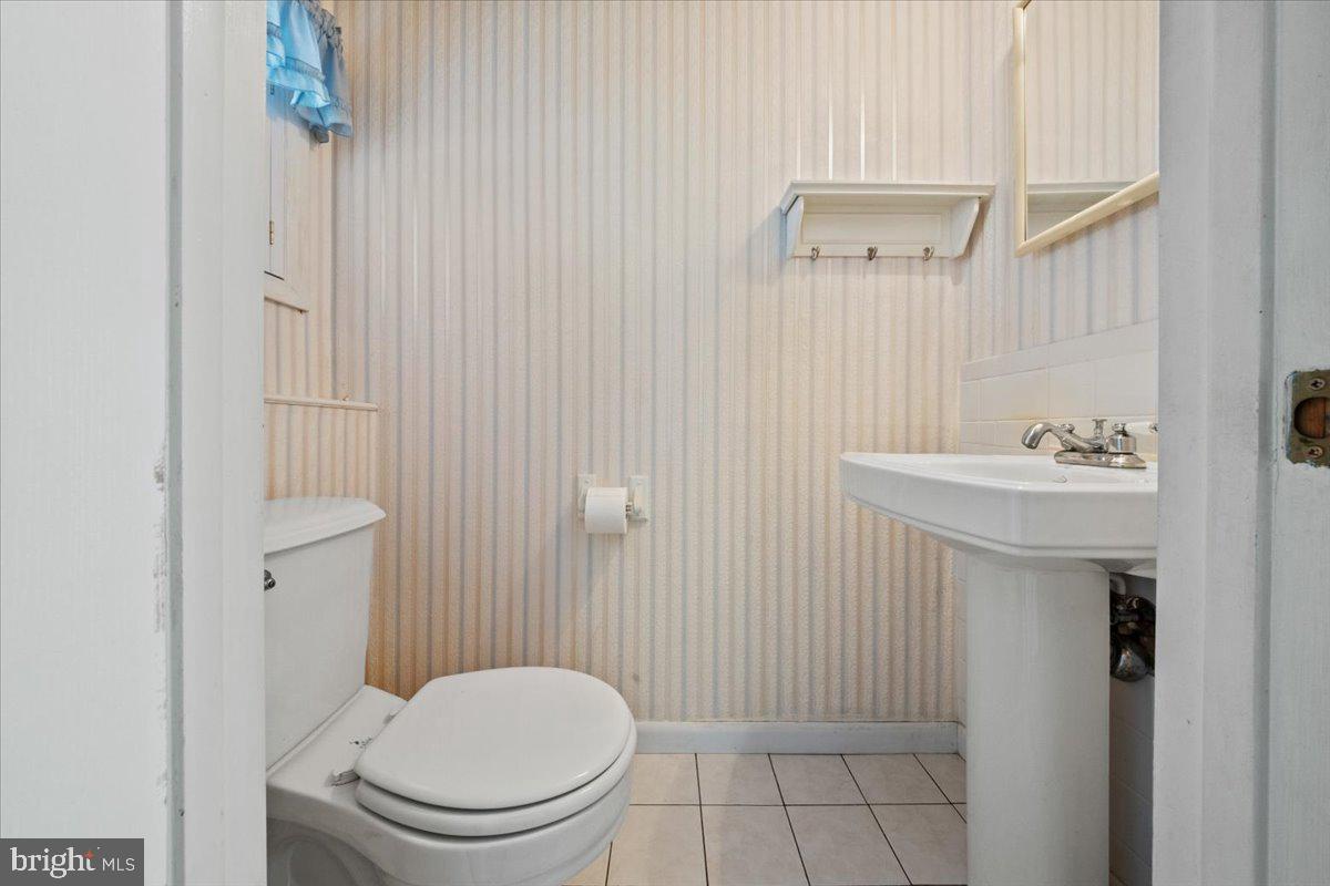 16 Hillside Road Stratford, NJ 08084 - Photo 28 of 52