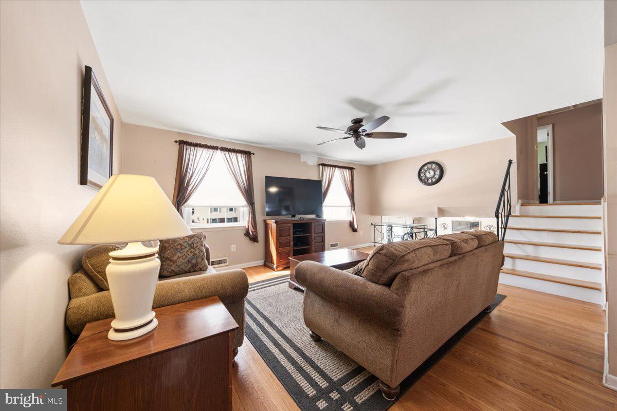 16 Hillside Road Stratford, NJ 08084 - Photo 6 of 52