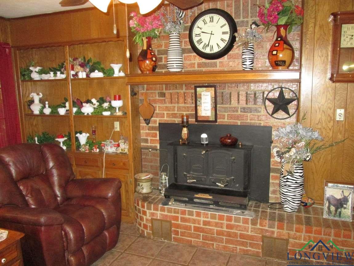 6564 Goldenrod Road Gilmer, TX 75645 - Photo 8 of 25 Gallery Image 8