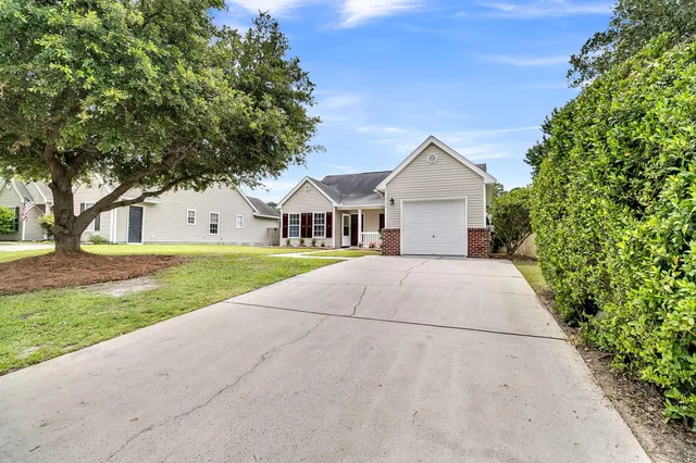 $309,500 | 5134 Thornton Drive, Summerville, SC 29485
