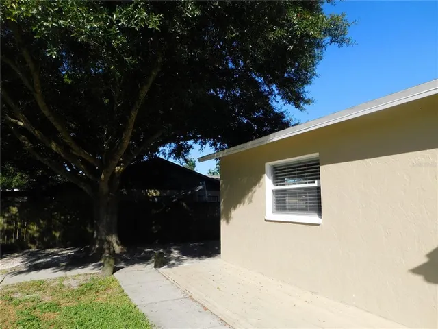 $2,200 | 508 65th Avenue West, Bradenton, FL 34207
