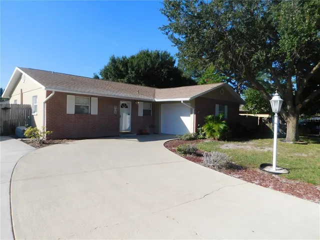$2,200 | 508 65th Avenue West, Bradenton, FL 34207