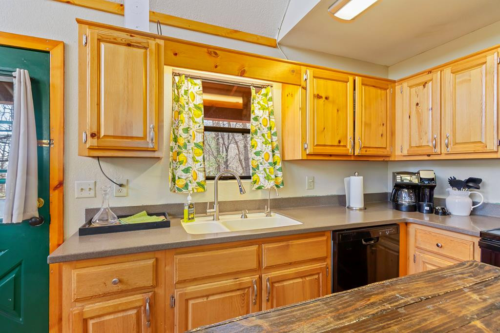398 Outlook Road Murphy, NC 28906 - Photo 17 of 54