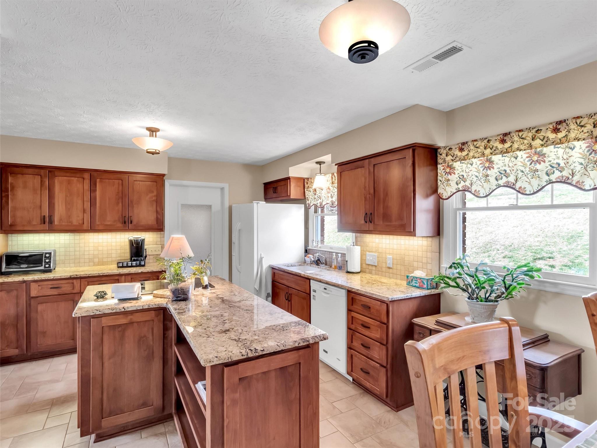 110 Stevenson Cove Road Waynesville, NC 28785 - Photo 13 of 36 Gallery Image 13