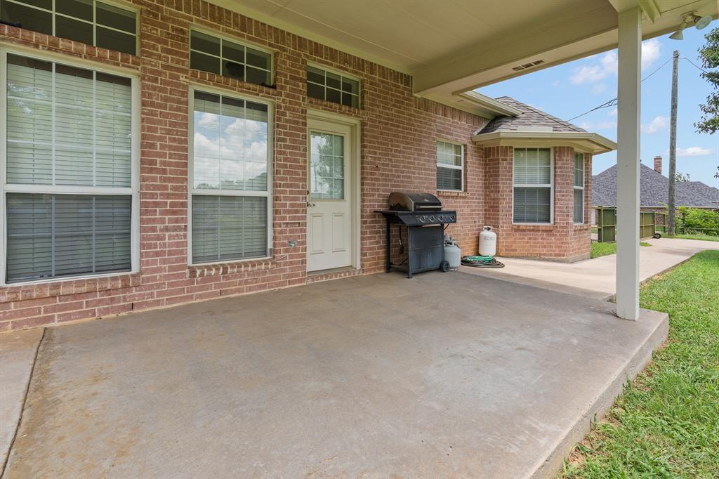 360 Markedstone Road Burleson, TX 76028 - Photo 13 of 40