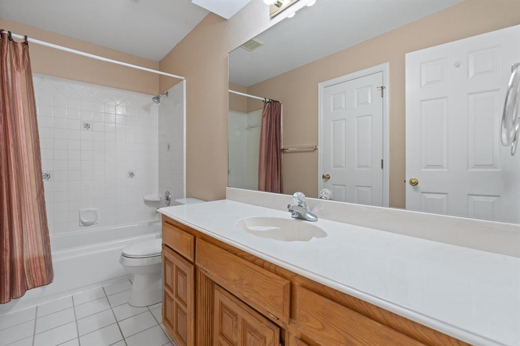 360 Markedstone Road Burleson, TX 76028 - Photo 35 of 40