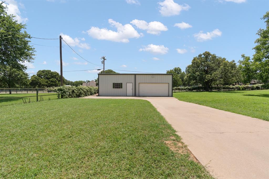 360 Markedstone Road Burleson, TX 76028 - Photo 6 of 40