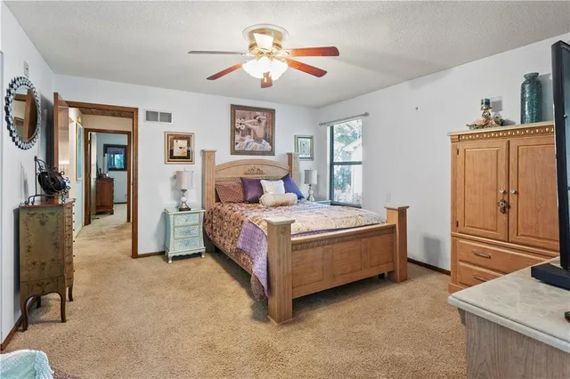 $359,900 | 1216 Hampton Drive, Platte City, MO 64079