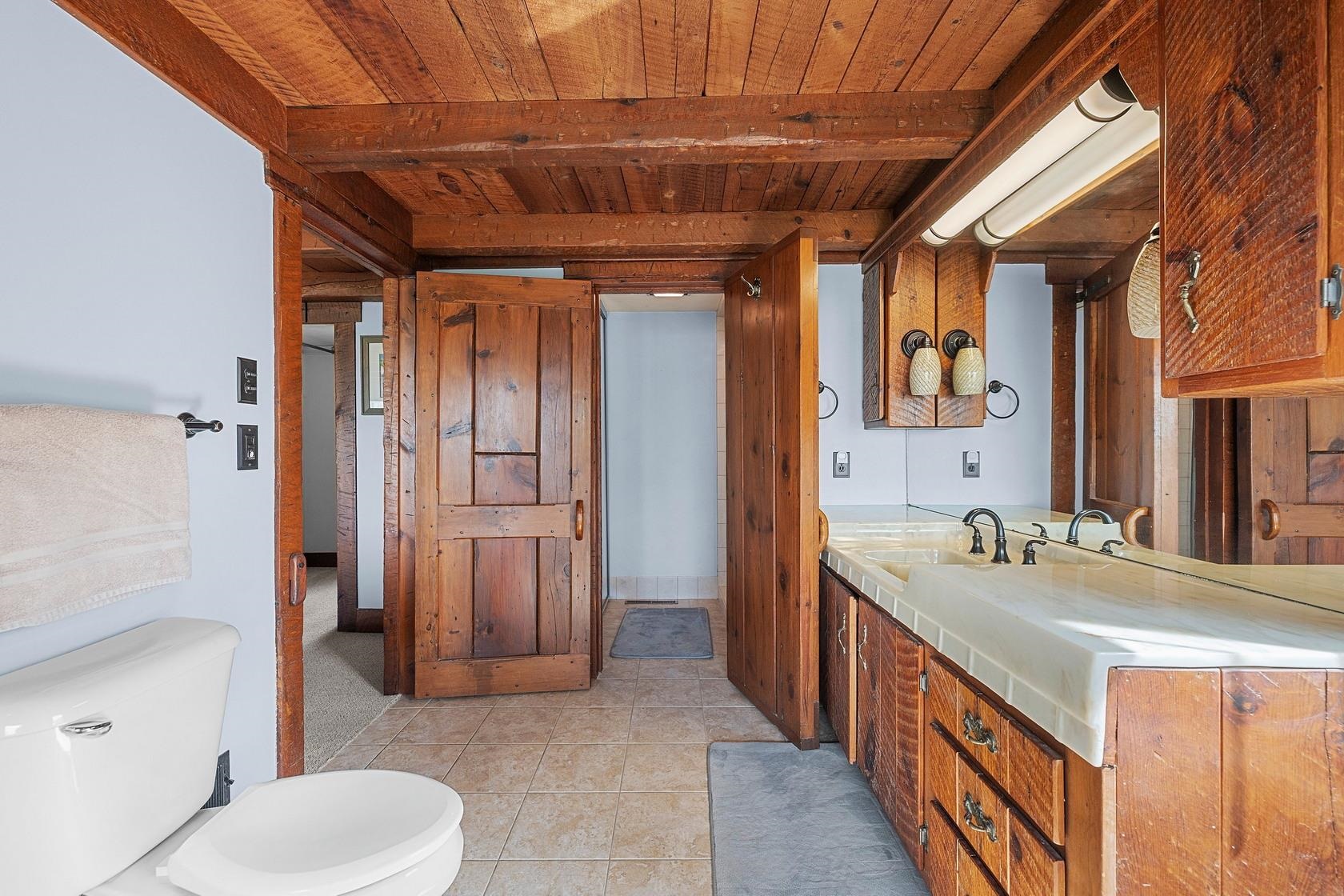 2512 Riverside Drive Green Bay, WI 54301 - Photo 39 of 79
