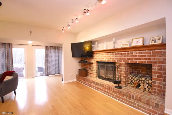 $2,900 | 303 Brokaw Court, Bridgewater, NJ 08807