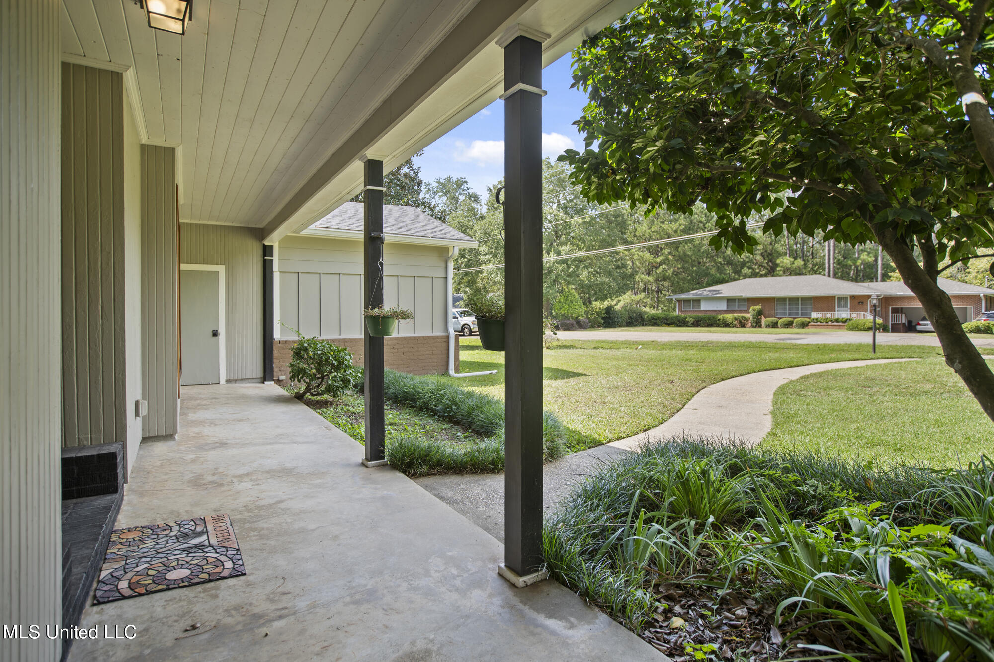 7 Sunset Road Laurel, MS 39440 - Photo 4 of 39 4