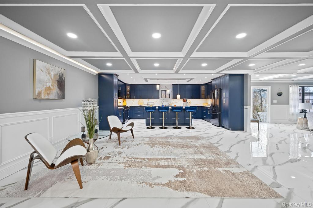 15 Forest Road Valley Stream, NY 11581 - Photo 14 of 44