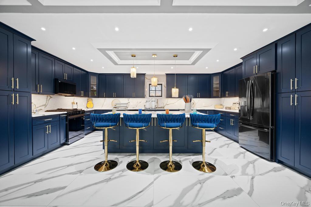 15 Forest Road Valley Stream, NY 11581 - Photo 17 of 44