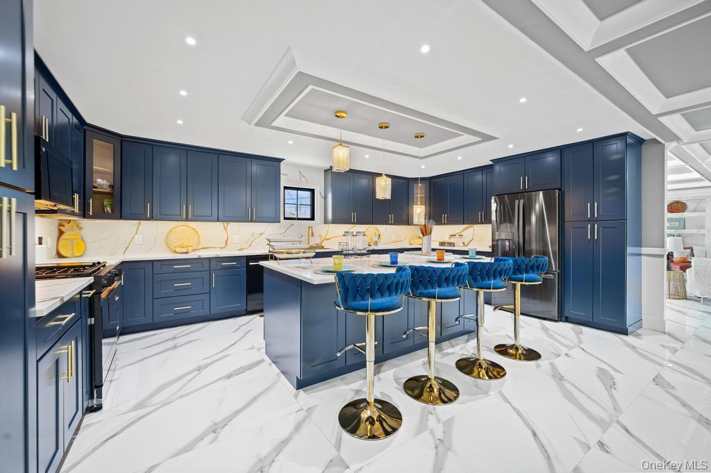 15 Forest Road Valley Stream, NY 11581 - Photo 18 of 44