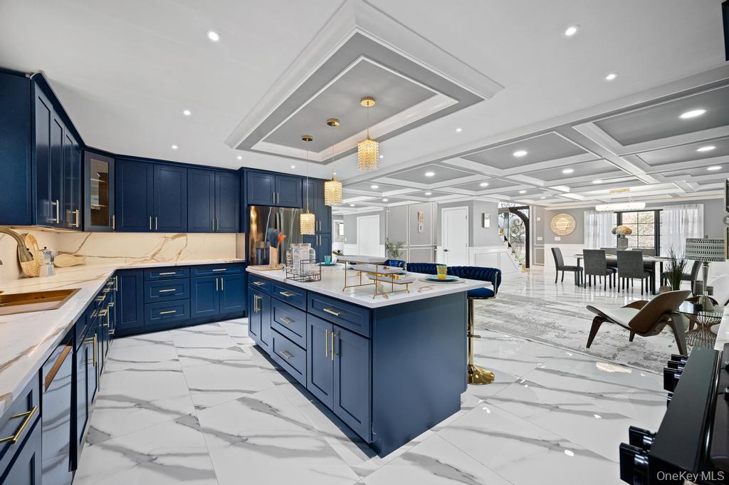 15 Forest Road Valley Stream, NY 11581 - Photo 19 of 44