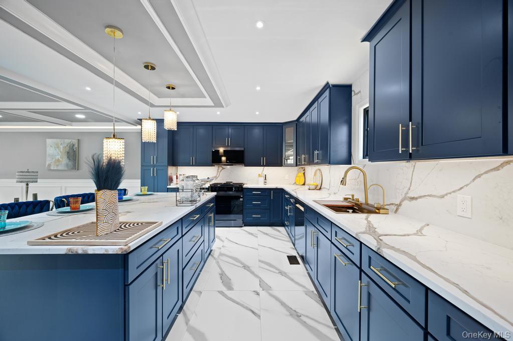 15 Forest Road Valley Stream, NY 11581 - Photo 20 of 44