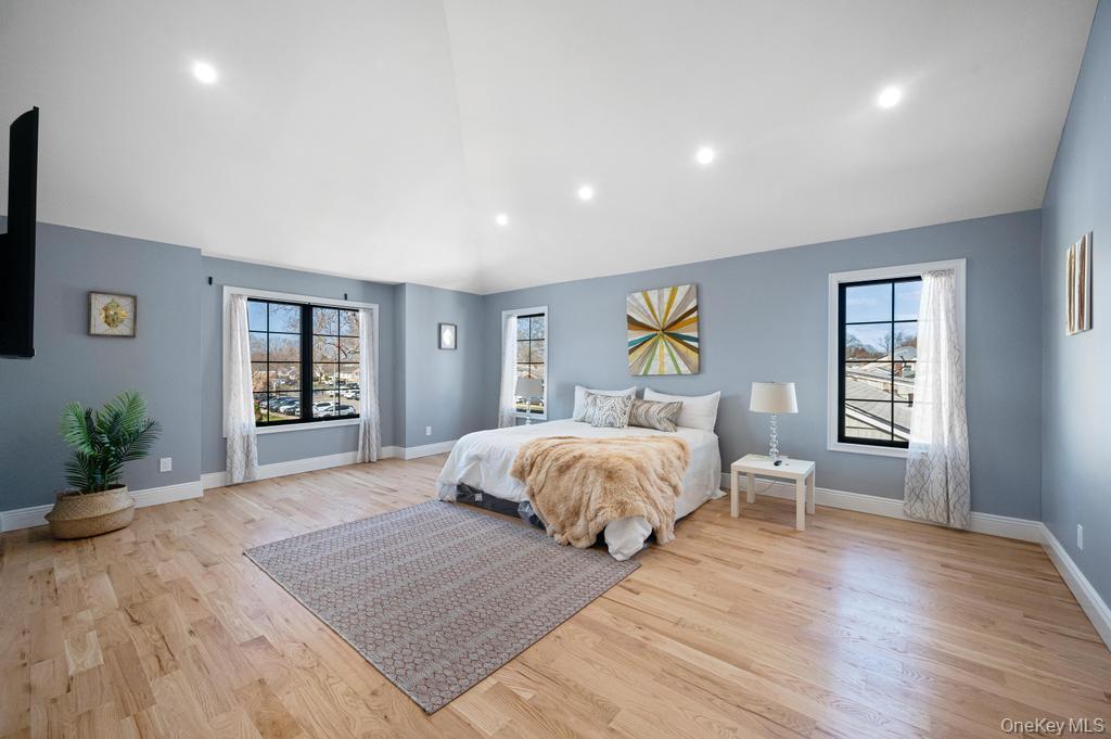 15 Forest Road Valley Stream, NY 11581 - Photo 30 of 44